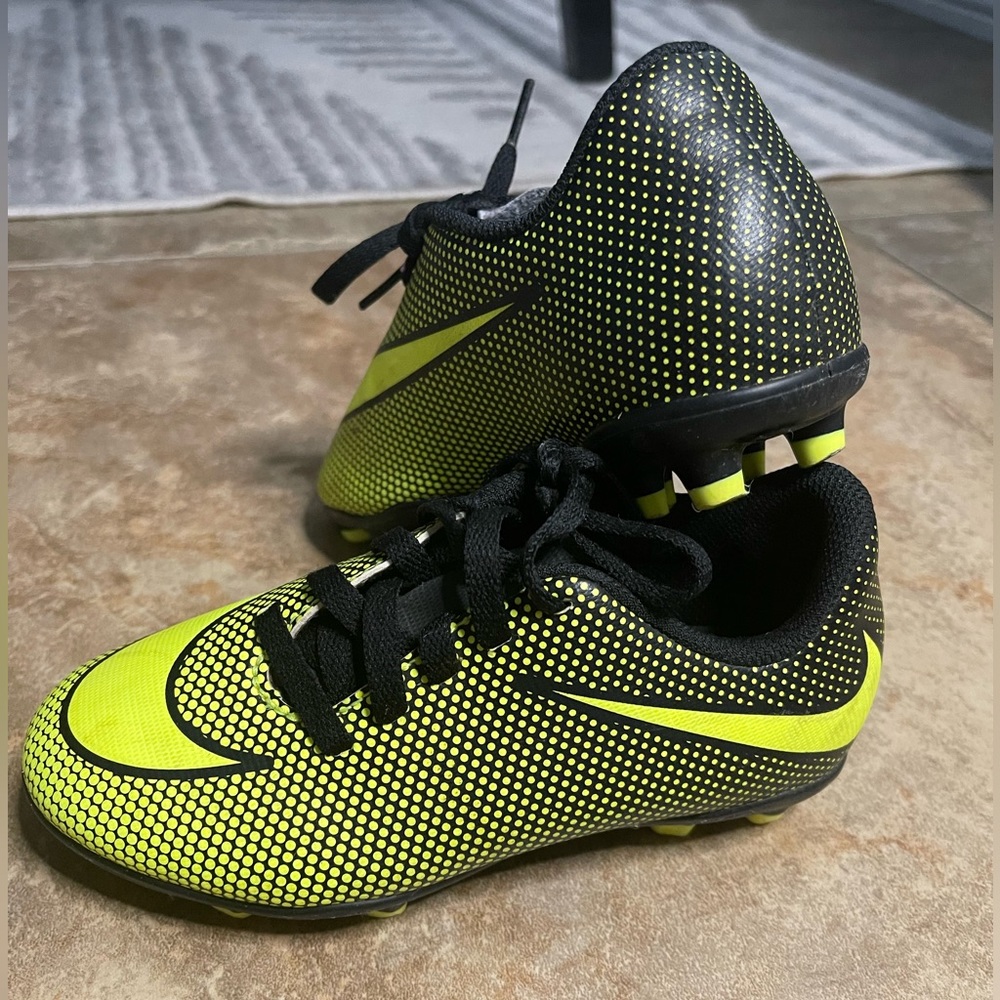 Unisex Nike Child Soccer Cleats